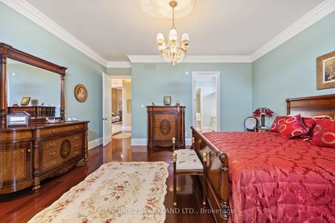 Photo 10 at 16 Boyle Drive, South Richvale, Richmond Hill