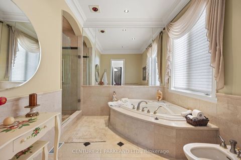 Photo 14 at 16 Boyle Drive, South Richvale, Richmond Hill