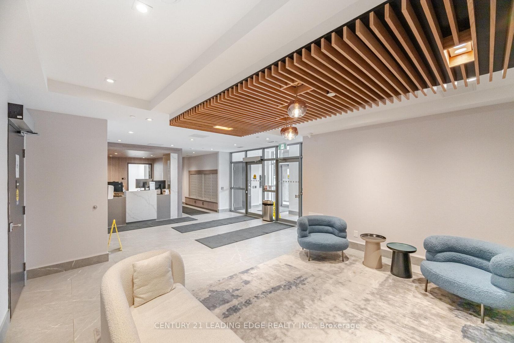 613 - 56 Lakeside Terrace, Little Lake, Barrie photo 4