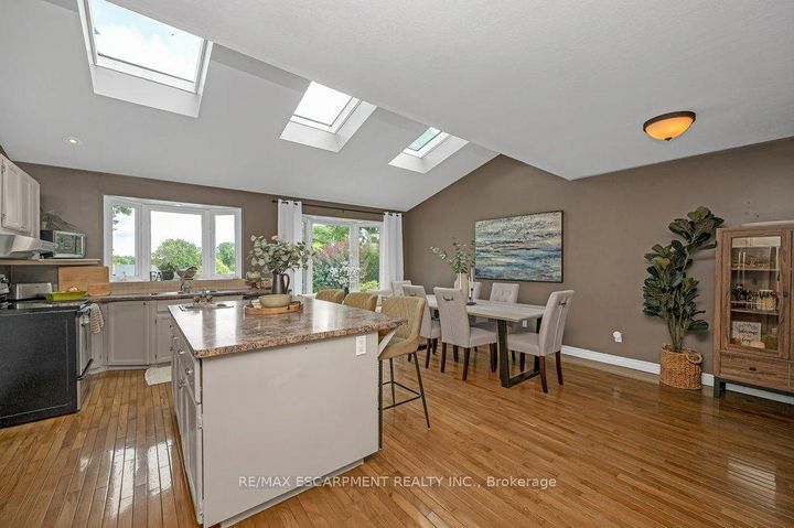Photo 8 at 480 Mohawk Road W, Westcliffe, Hamilton