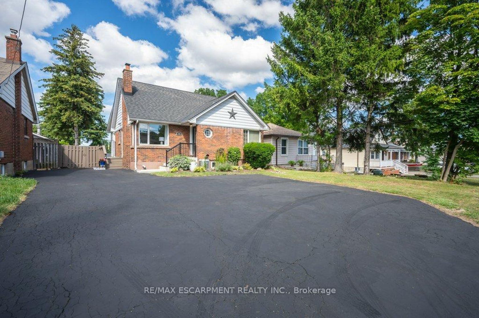 480 Mohawk Road W, Westcliffe, Hamilton 2