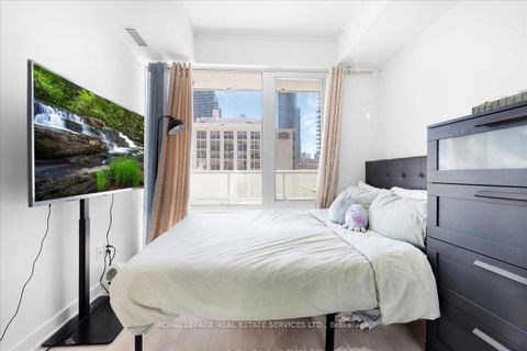 Photo 12 at 911 - 501 Yonge Street, Yonge Corridor, Toronto Photo 12 at 911 - 501 Yonge Street, Yonge Corridor, Toronto