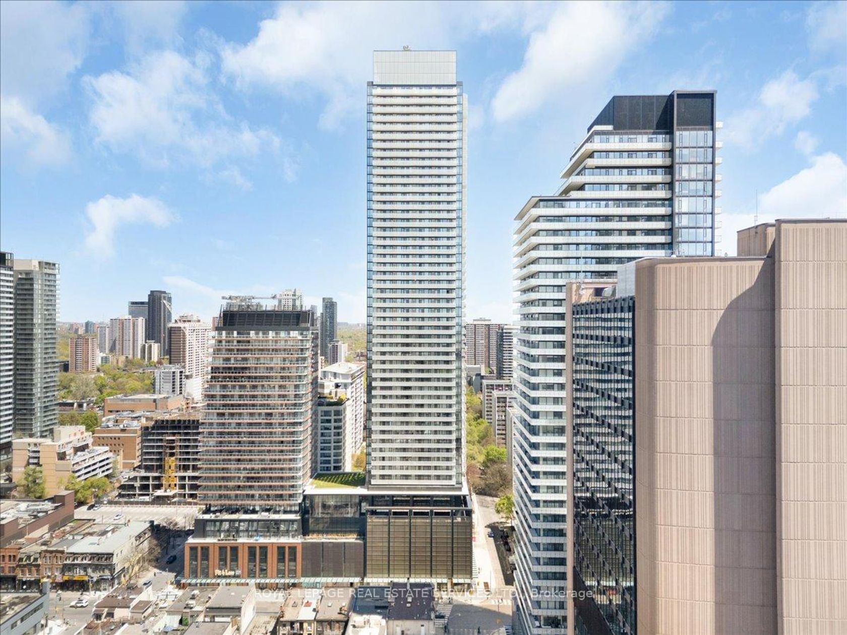 911 - 501 Yonge Street, Yonge Corridor, Toronto by Loree Meneguzzi Real Estate 911 - 501 Yonge Street, Yonge Corridor, Toronto
