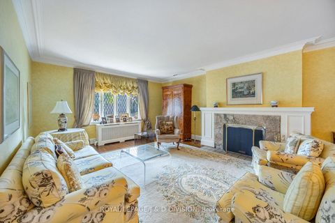 Photo 23 at 4 Highbourne Road, St. Clair, Toronto