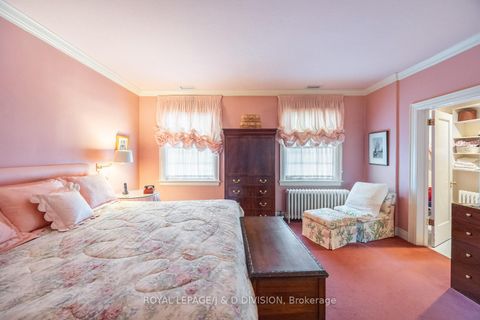 Photo 32 at 4 Highbourne Road, St. Clair, Toronto