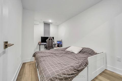Photo 17 at 10 - 3 Bond Crescent, Oak Ridges, Richmond Hill