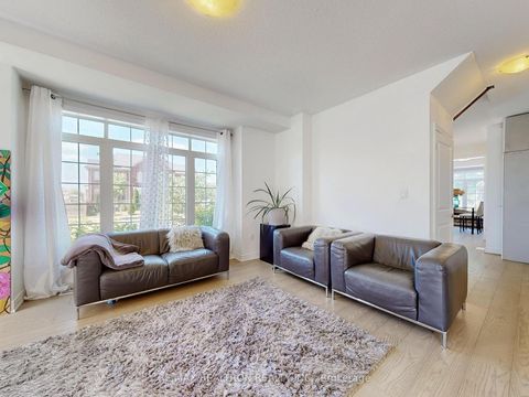 Photo 7 at 70 Hopewell Street, Kleinburg, Vaughan