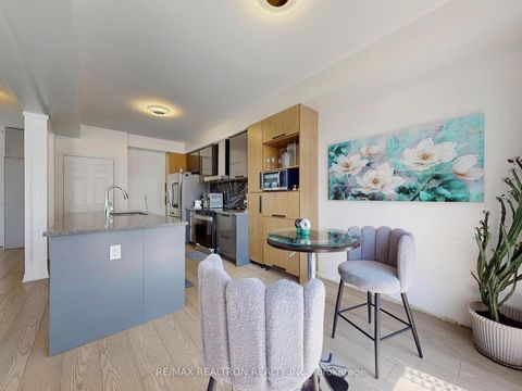 Photo 13 at 70 Hopewell Street, Kleinburg, Vaughan