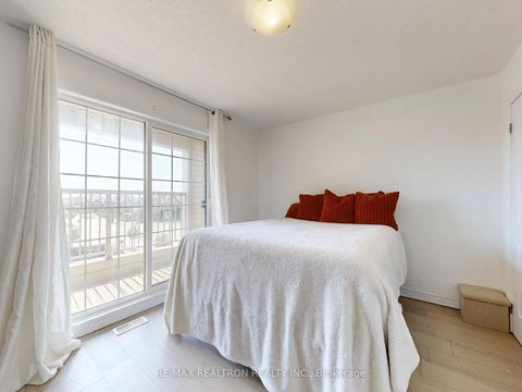 Photo 33 at 70 Hopewell Street, Kleinburg, Vaughan