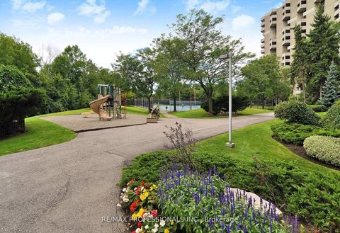Photo 3 at B4 - 284 Mill Road, Markland Wood, Toronto
