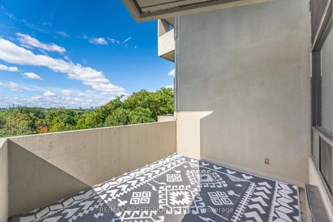Photo 10 at B4 - 284 Mill Road, Markland Wood, Toronto