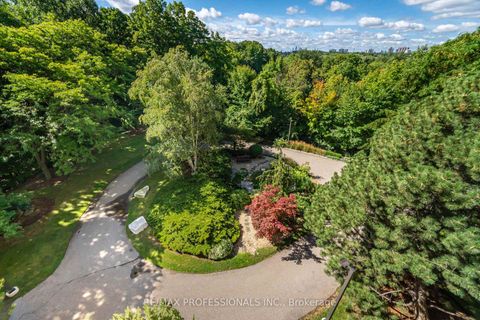 Photo 11 at B4 - 284 Mill Road, Markland Wood, Toronto