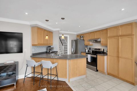 Photo 14 at 57 Deepsprings Crescent, Vellore Village, Vaughan