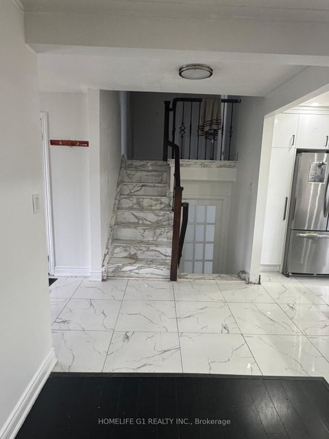 Photo 4 at 11 Islay Court, Pelmo Park W5, Toronto