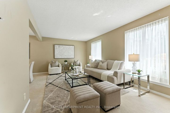 Photo 3 at 51 Pleasant Avenue, Dundas, Hamilton