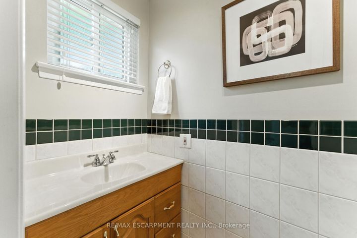Photo 14 at 51 Pleasant Avenue, Dundas, Hamilton