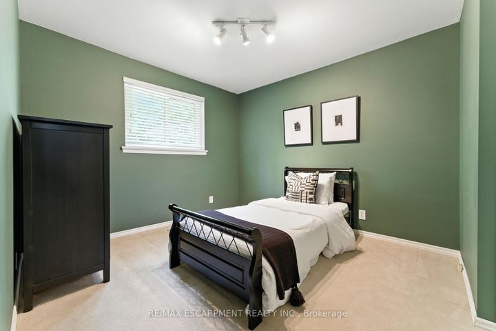Photo 16 at 51 Pleasant Avenue, Dundas, Hamilton