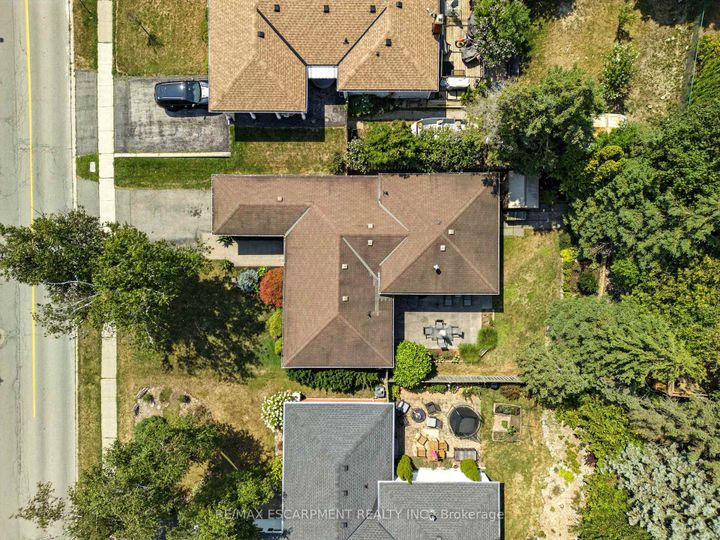 Photo 32 at 51 Pleasant Avenue, Dundas, Hamilton