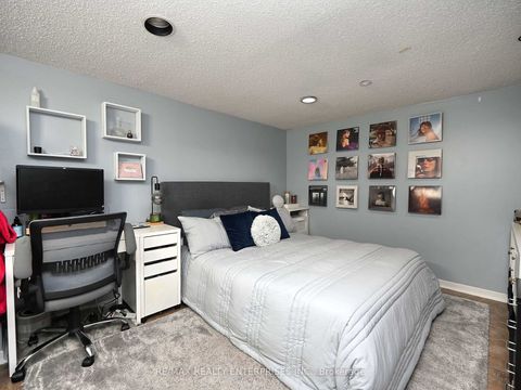 Photo 32 at 13 Avon Park Drive, Queensway, Toronto