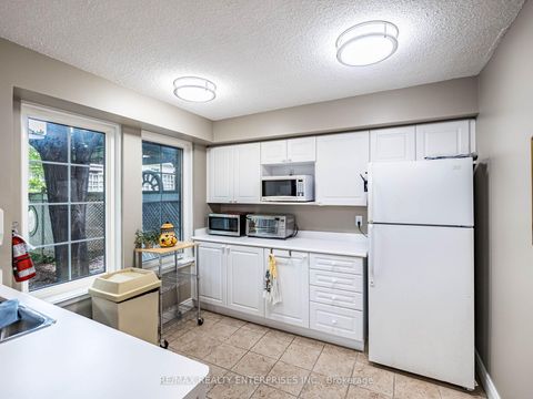 Photo 43 at 303 - 2300 Parkhaven Boulevard, RO River Oaks, Oakville