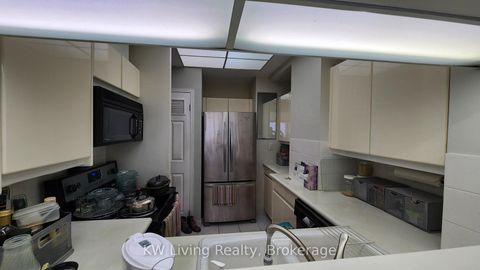 Photo 13 at PH-F - 7 Broadway Avenue, Mount Pleasant West, Toronto