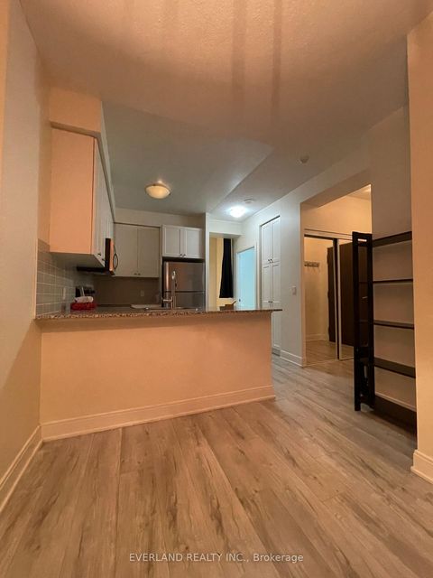 Photo 3 at 610 - 125 Village Green Square, Agincourt North, Toronto