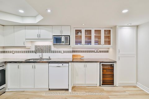 Photo 10 at 204 - 360 Bloor Street E, Moore Park, Toronto