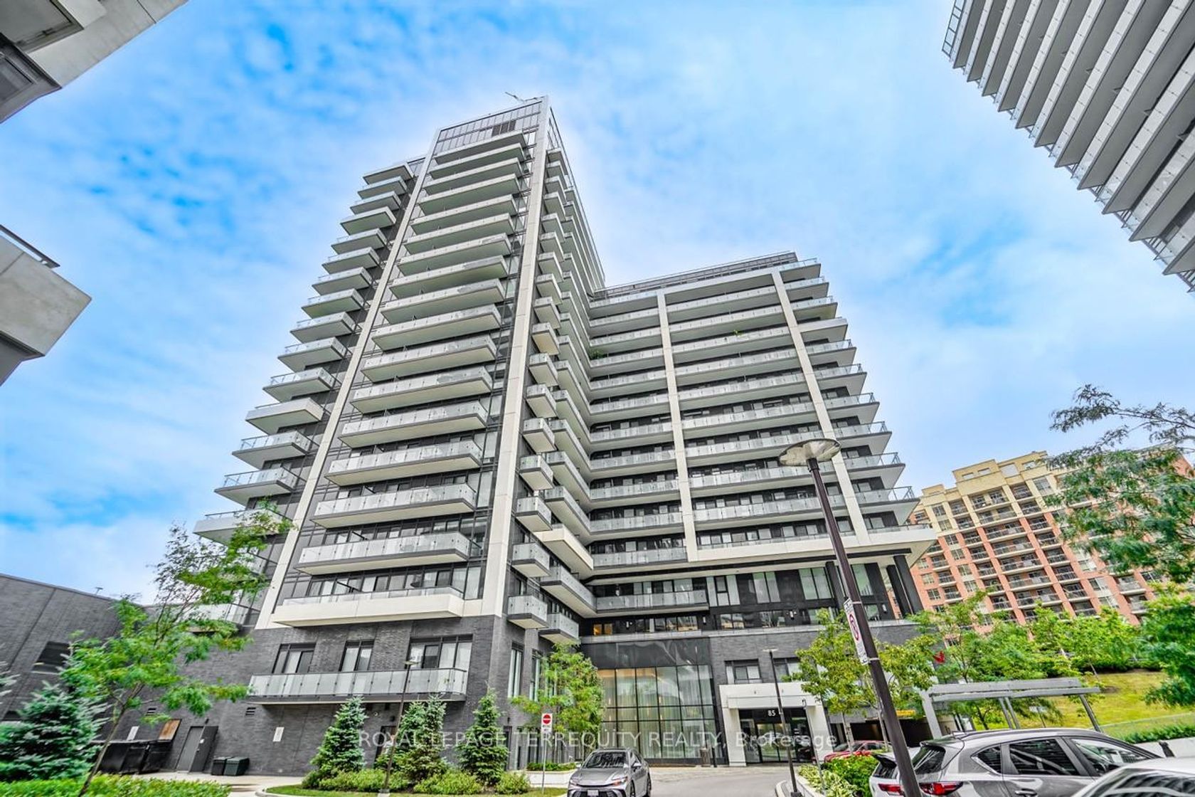 302 - 85 Oneida Crescent, Langstaff, Richmond Hill 