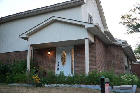 Photo 5 at 1 - 34 Dundalk Drive, Dorset Park, Toronto