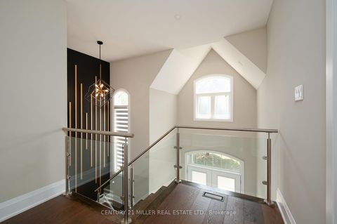 Photo 18 at 185 Burloak Drive, BR Bronte, Oakville