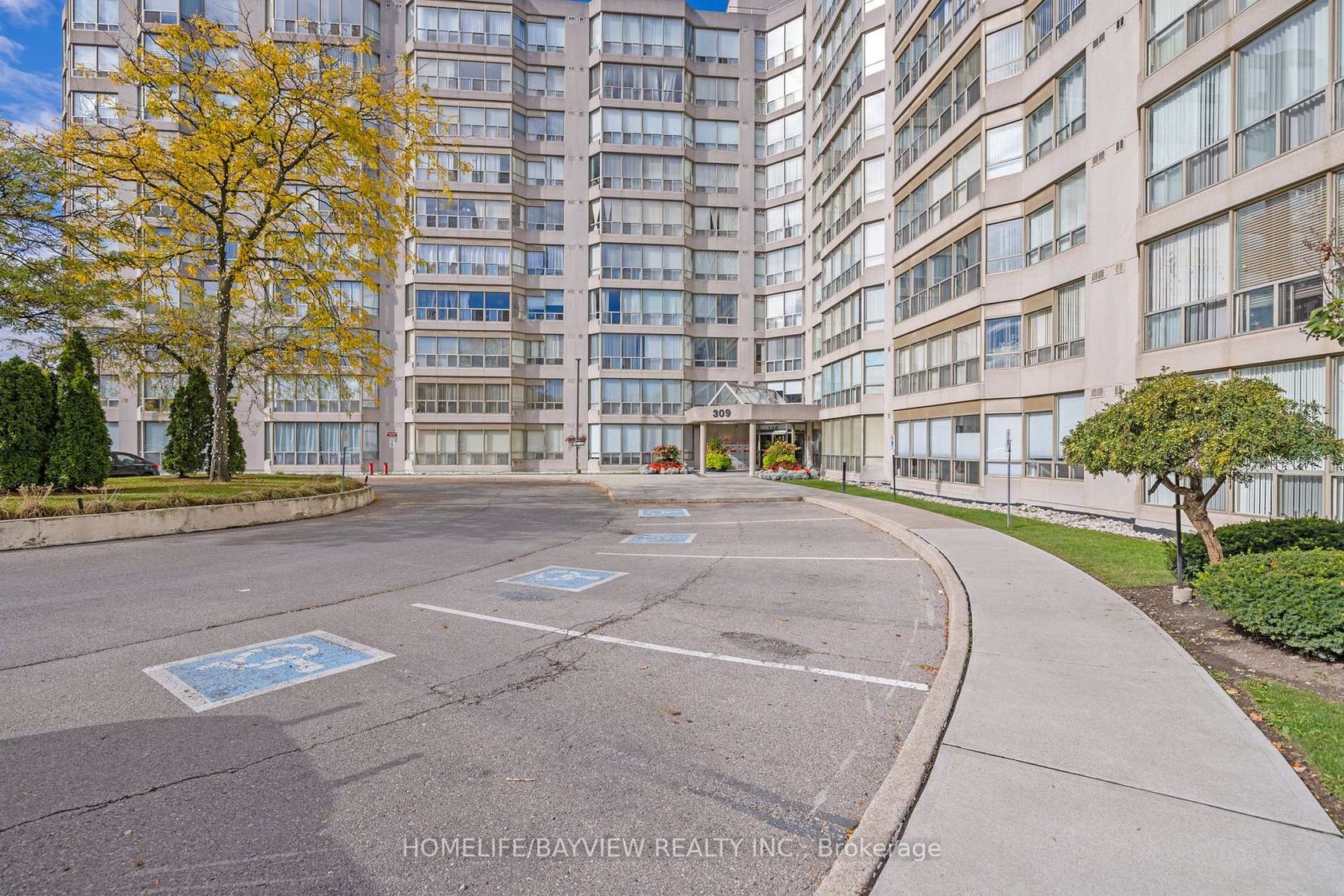 1013 - 309 Major Mackenzie Drive E, Harding, Richmond Hill photo 3 1013 - 309 Major Mackenzie Drive E, Harding, Richmond Hill photo 3