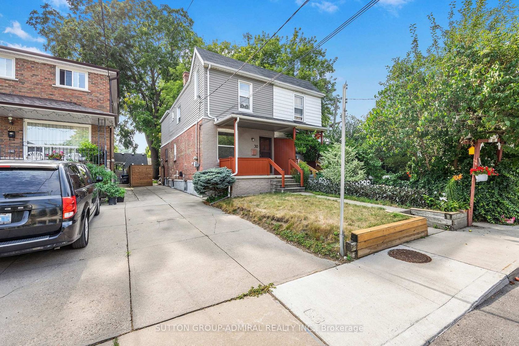30 Everett Crescent, Lumsden, Toronto 