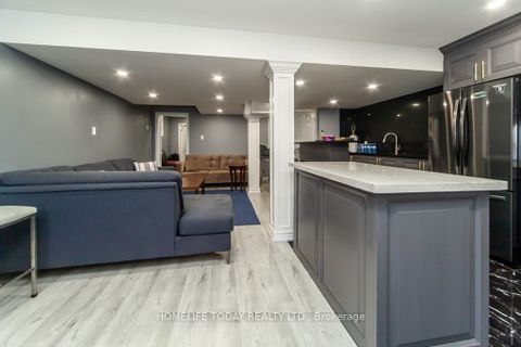 Photo 35 at 238 Wardlaw Place, Vellore Village, Vaughan