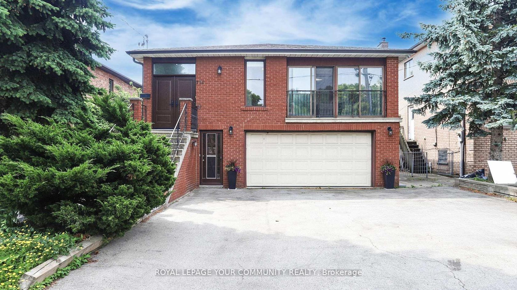 731 Glencairn Avenue, Lawrence, Toronto 