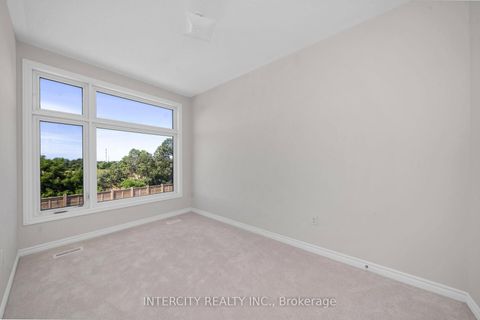 Photo 18 at 29 Drainie Street, Elder Mills, Vaughan
