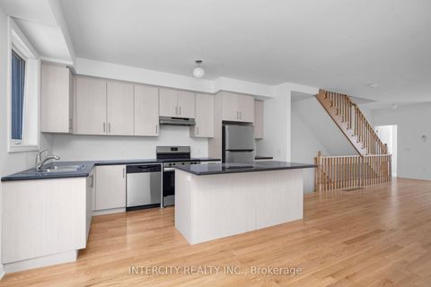 Photo 7 at 8 Radisson Street, Elder Mills, Vaughan