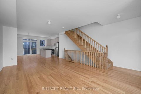 Photo 10 at 8 Radisson Street, Elder Mills, Vaughan