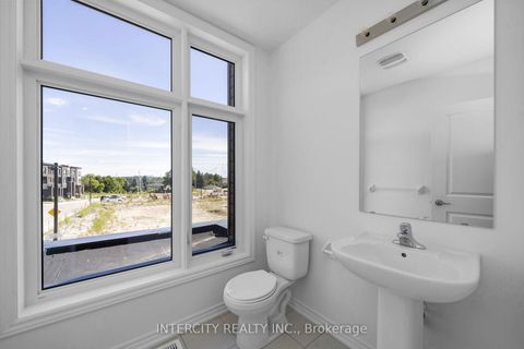 Photo 11 at 8 Radisson Street, Elder Mills, Vaughan