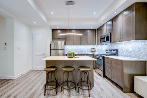 Photo 4 at 5B - 867 Wilson Avenue, CFB, Toronto