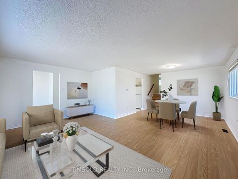 Photo 7 at 6 Lofthouse Square, L'Amoreaux, Toronto