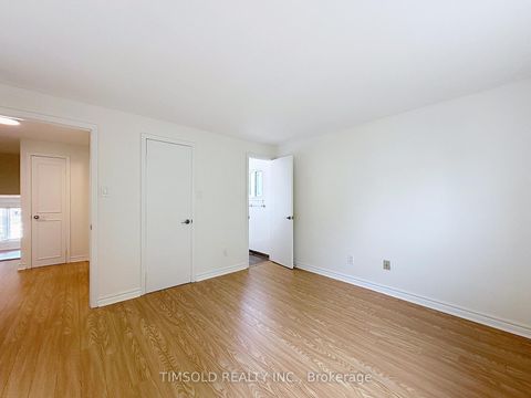 Photo 17 at 6 Lofthouse Square, L'Amoreaux, Toronto