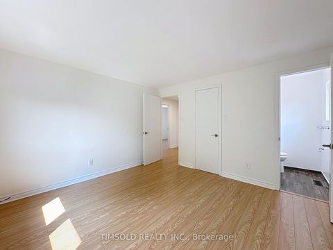 Photo 20 at 6 Lofthouse Square, L'Amoreaux, Toronto