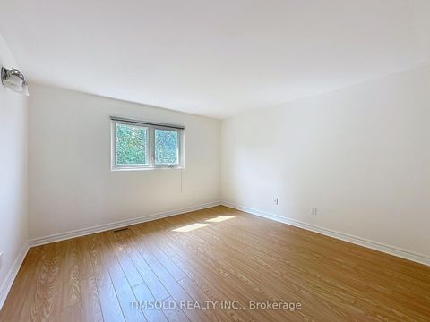 Photo 22 at 6 Lofthouse Square, L'Amoreaux, Toronto