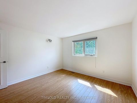 Photo 25 at 6 Lofthouse Square, L'Amoreaux, Toronto