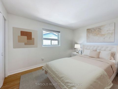 Photo 27 at 6 Lofthouse Square, L'Amoreaux, Toronto