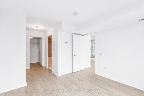Photo 12 at 1601 - 75 Queens Wharf Road, Waterfront Communities C1, Toronto