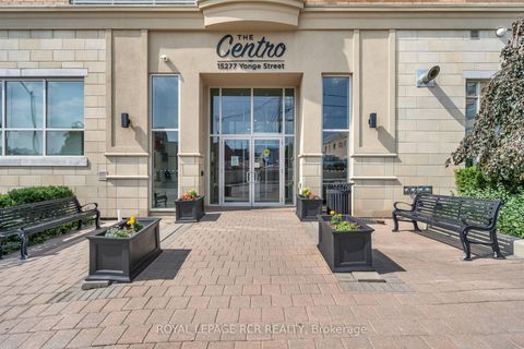 Photo 3 at 409 - 15277 Yonge Street, Aurora Village, Aurora