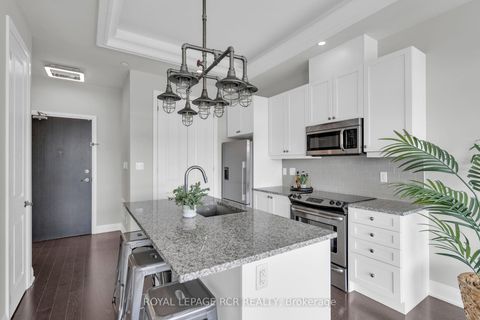 Photo 8 at 409 - 15277 Yonge Street, Aurora Village, Aurora