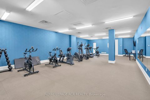 Photo 31 at 409 - 15277 Yonge Street, Aurora Village, Aurora
