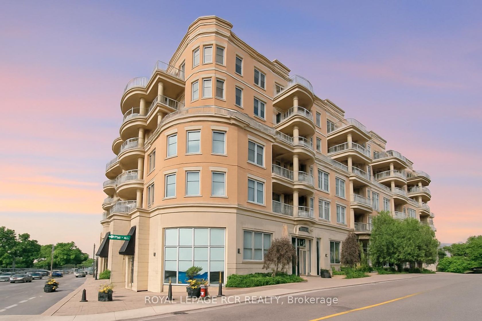 409 - 15277 Yonge Street, Aurora Village, Aurora 